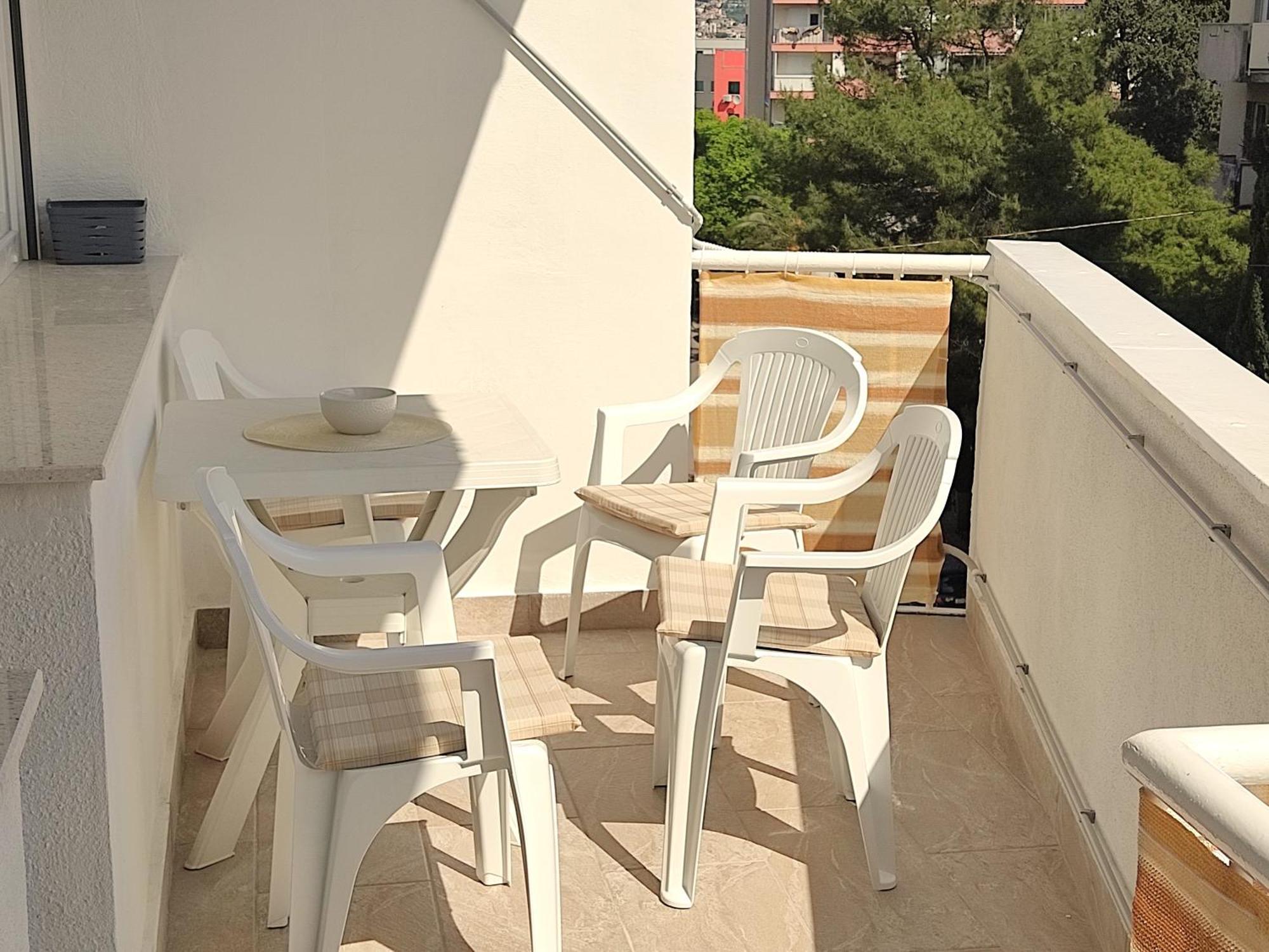 Nadja Apartment *